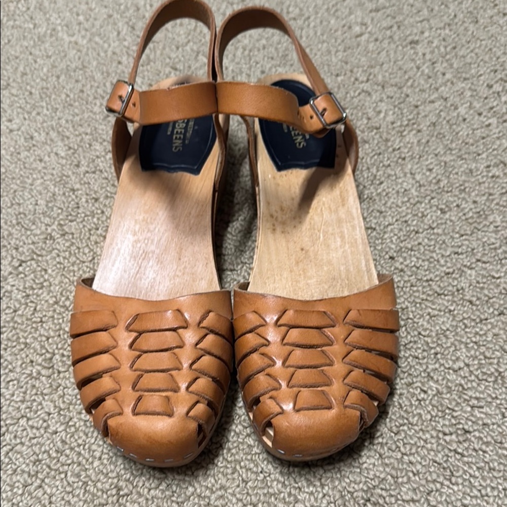 Swedish Hasbeens Tan Leather Clogs with Classic Design